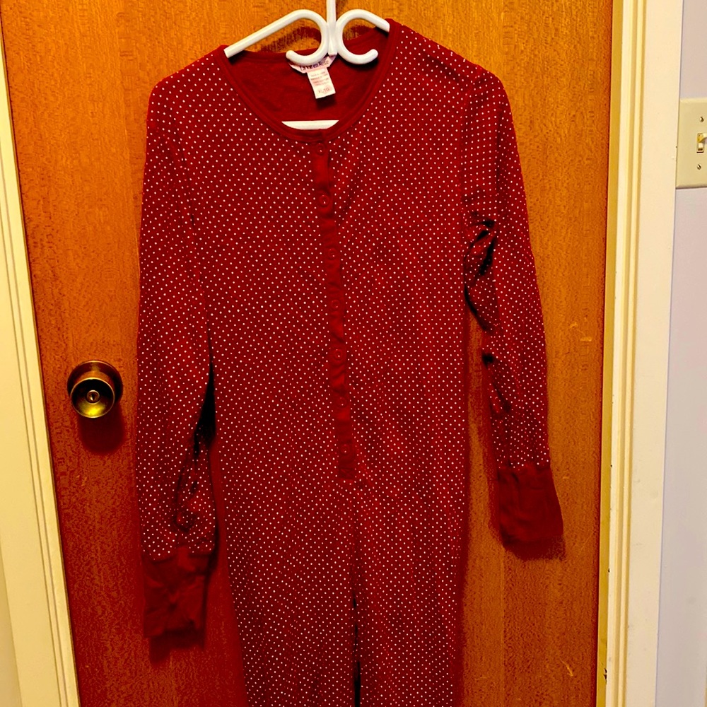 I am selling pajamas.